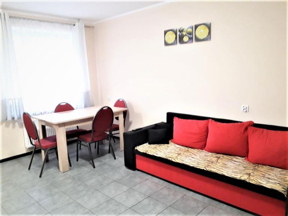 Ow Wilk - Pokoje I Domki Z Aneksami Kuchennymi, Parking, Plac Zabaw Leba Luaran gambar