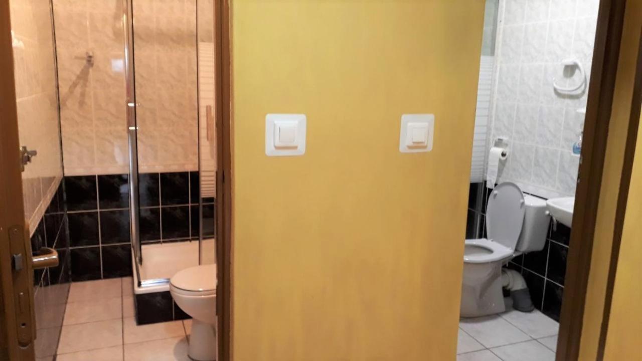 Ow Wilk - Pokoje I Domki Z Aneksami Kuchennymi, Parking, Plac Zabaw Leba Luaran gambar